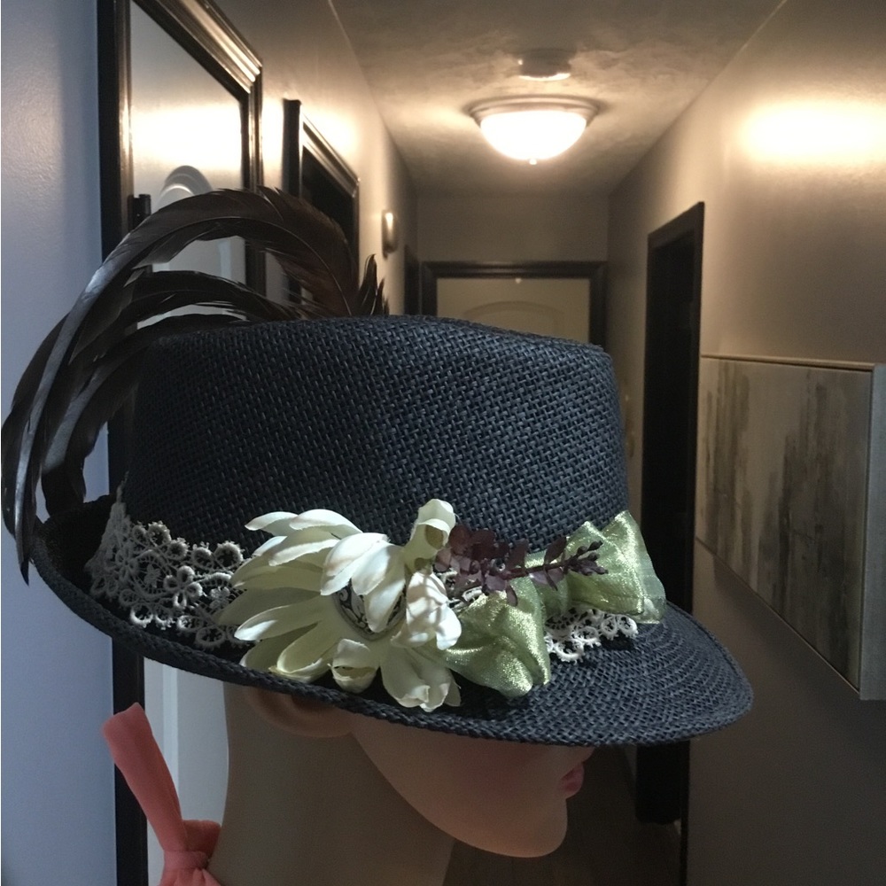 Hat with flowers & feathers